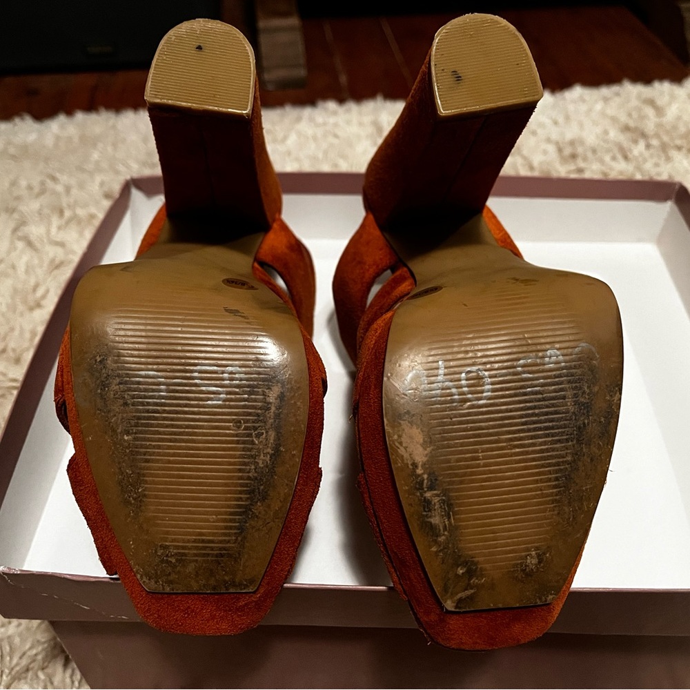 Jessica Simpson rust colored suede chunky heel strappy sandals size 6.5 - Picture 5 of 5